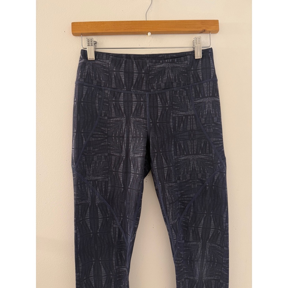 Patagonia Women's Navy Blue Abstract Centered Tight Leggings Size Small Hiking - Picture 3 of 7